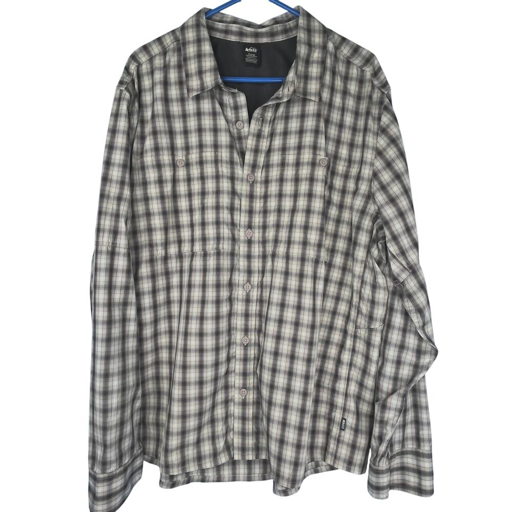 REI Co-op men's button up outdoor shirt in gray/cream plaid, size XL
